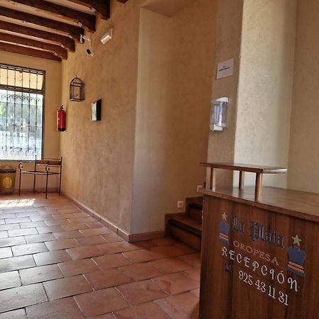 Hostal La Plata Oropesa Exteriör bild
