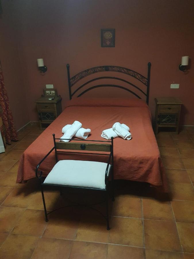 Hostal La Plata Oropesa Exteriör bild