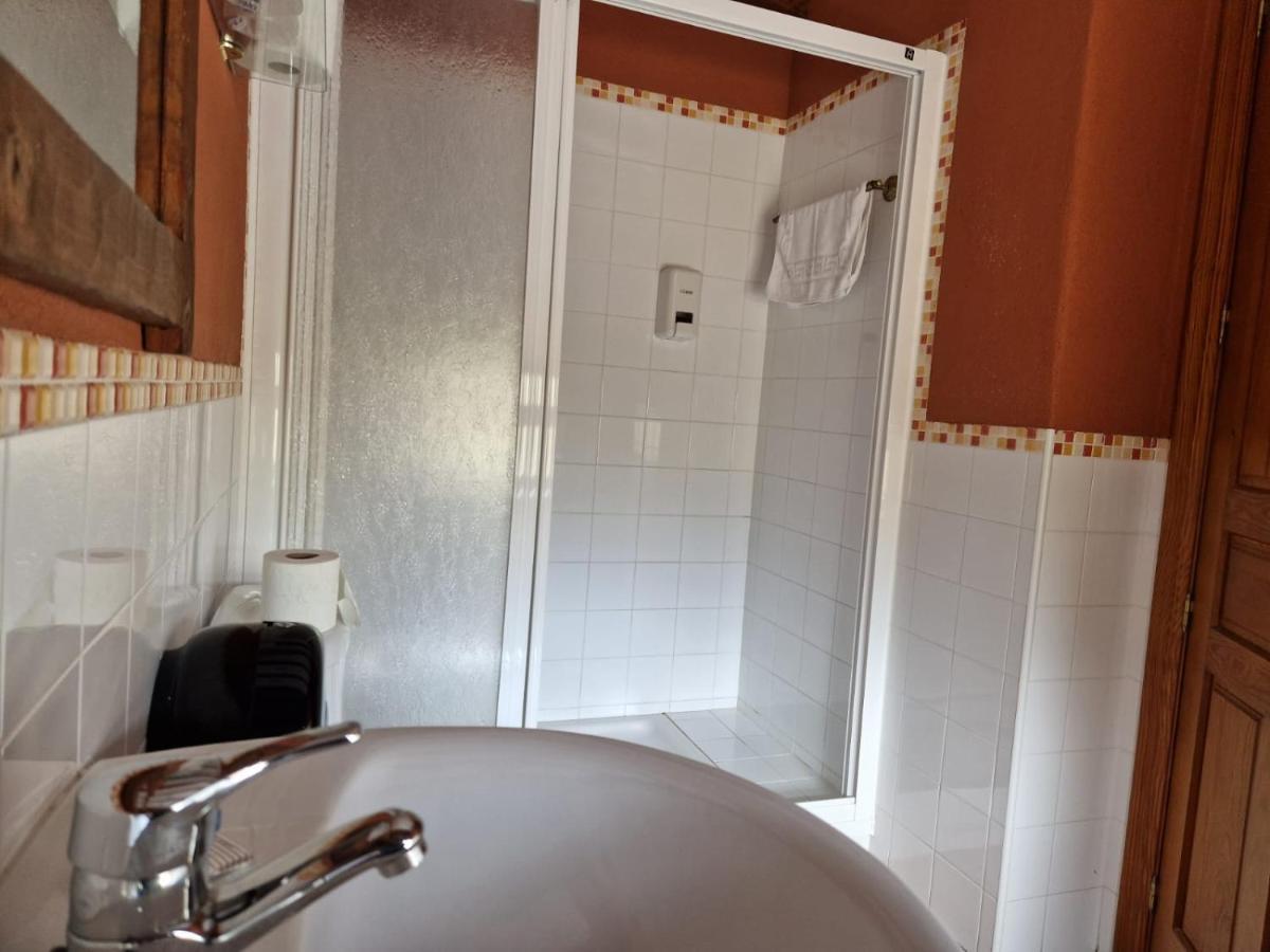 Hostal La Plata Oropesa Exteriör bild