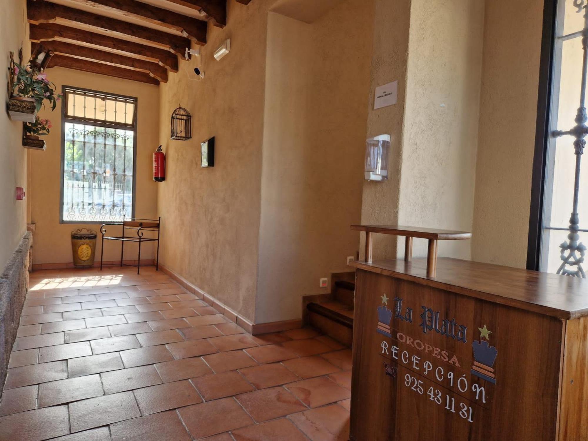 Hostal La Plata Oropesa Exteriör bild