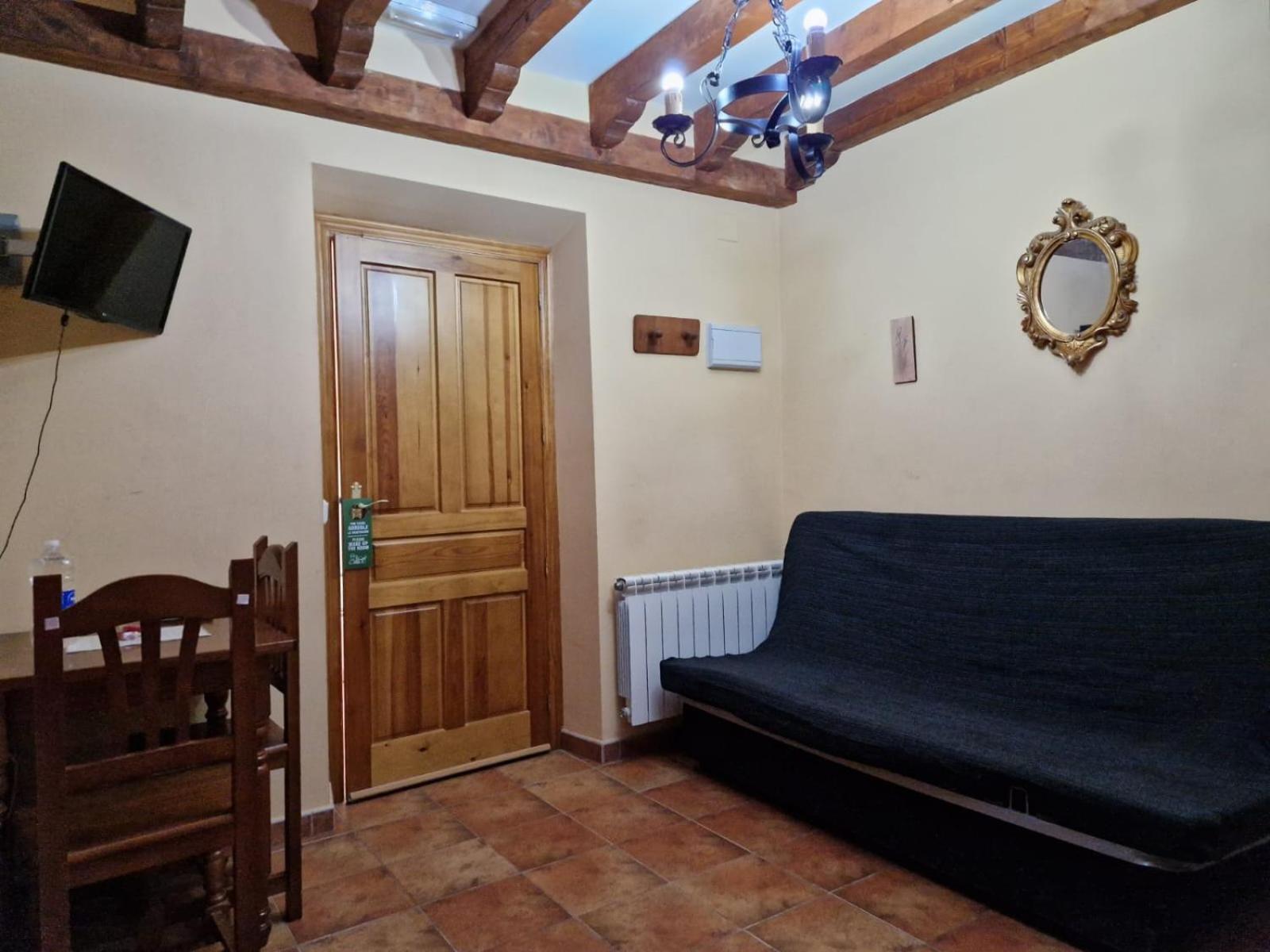 Hostal La Plata Oropesa Exteriör bild